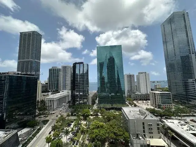 1 bedroom 2 bath Residential Lease for rent at 1300 S Miami Ave # 1703, Miami FL 33130