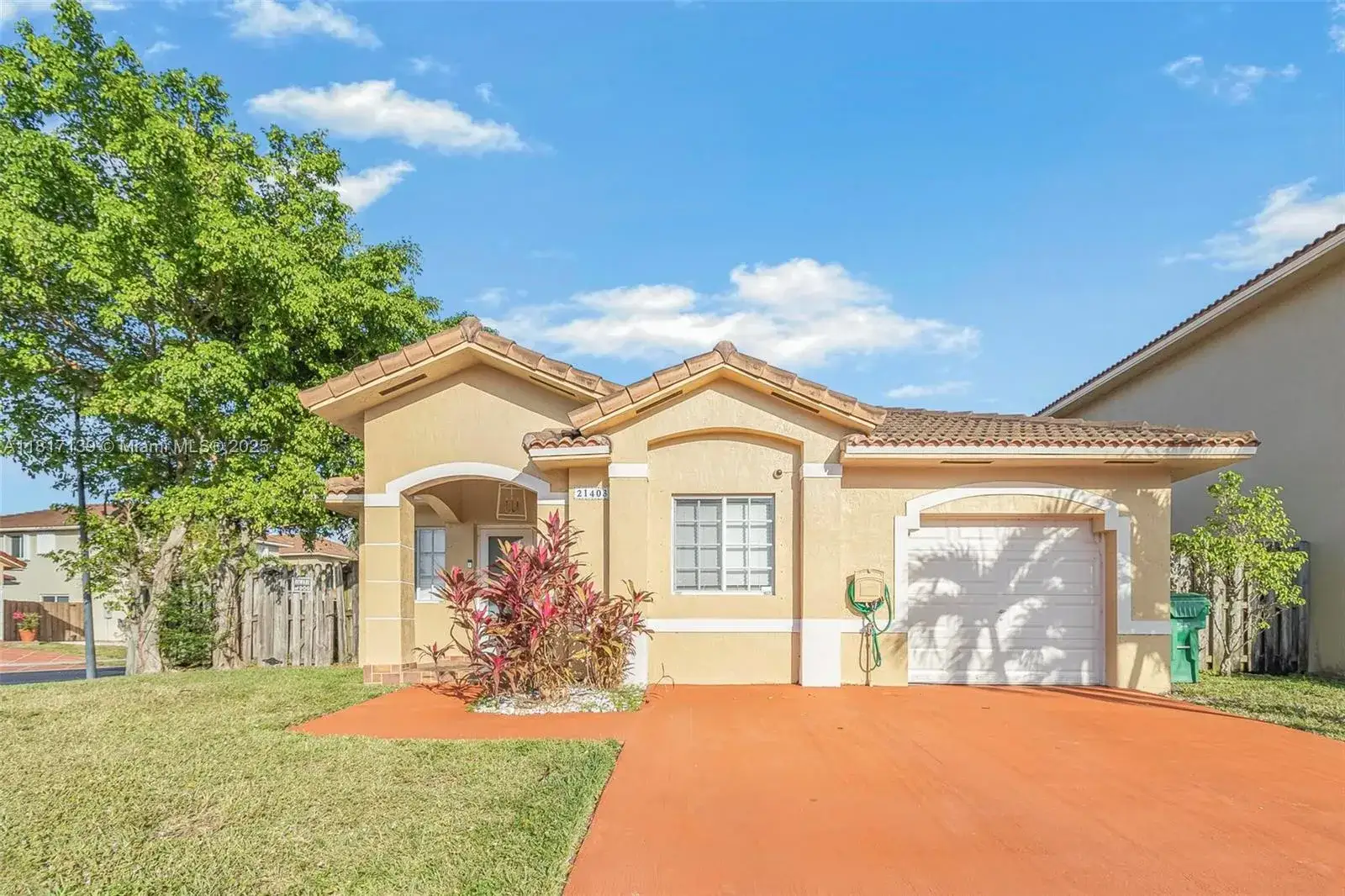 4 bedroom 2 bath Residential Lease for rent at 21403 SW 89th Pl # 0, Cutler Bay FL 33189