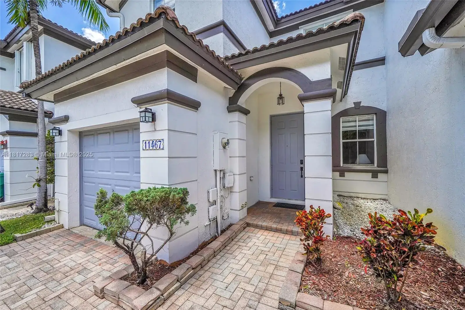 3 bedroom 2 bath Residential Lease for rent at 11467 NW 76th St # 11467, Doral FL 33178