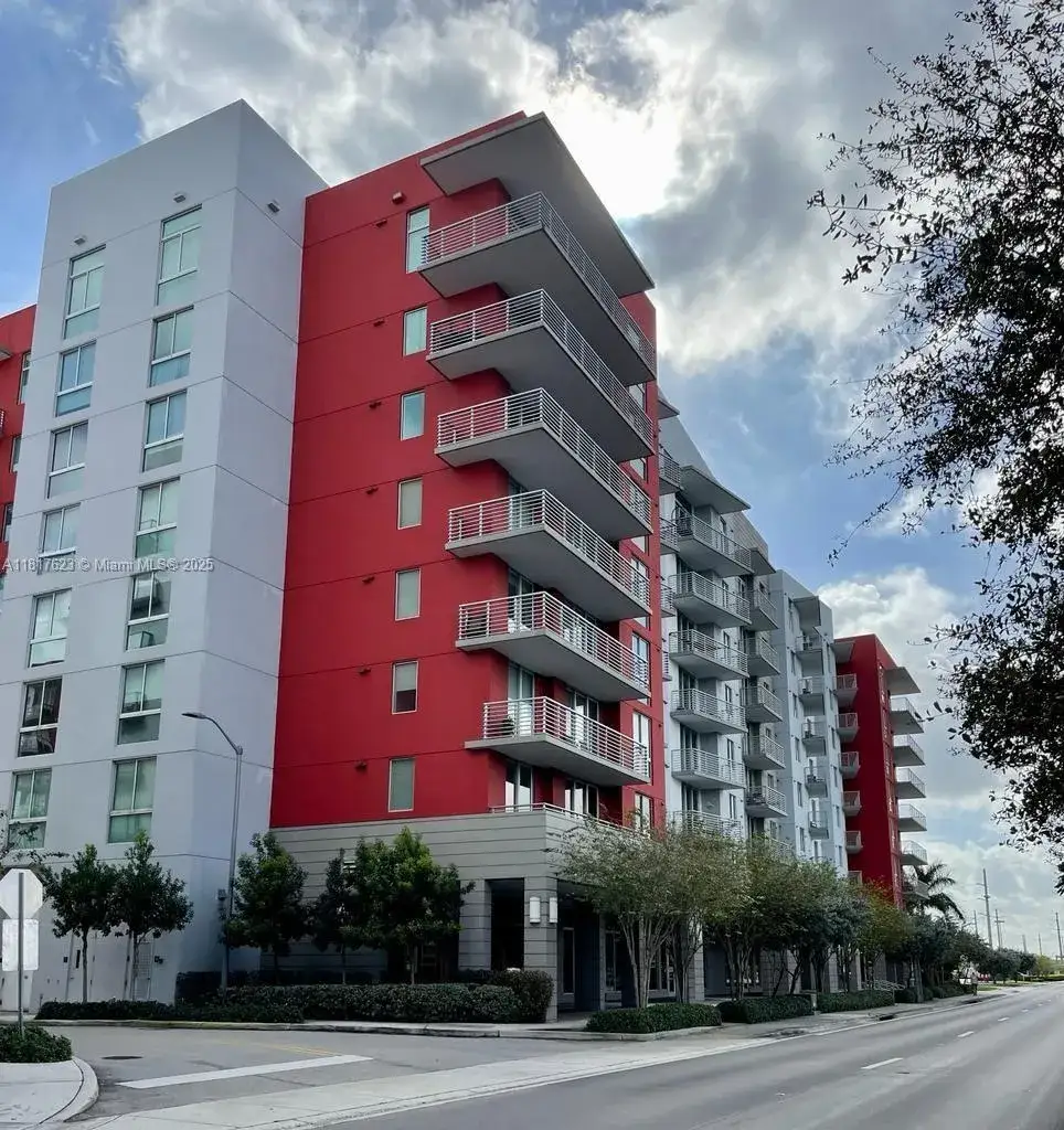 3 bedroom 3 bath Residential for sale at 7661 NW 107th Ave # 614, Doral FL 33178