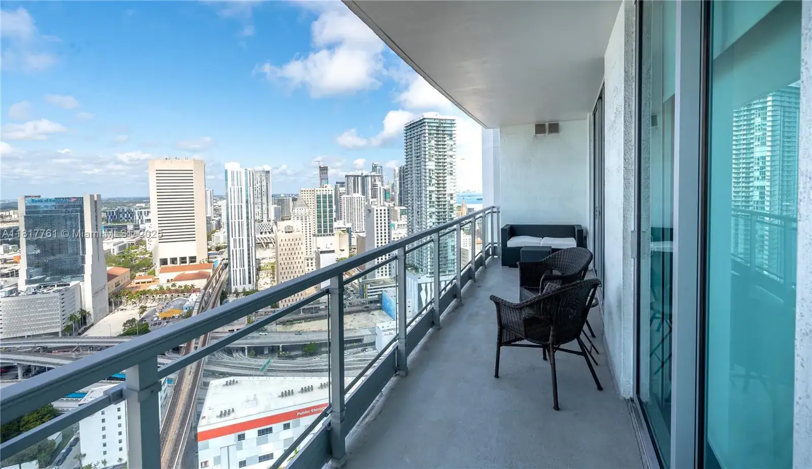 2 bedroom 2 bath Residential for sale at 90 SW 3rd St # 3707, Miami FL 33130