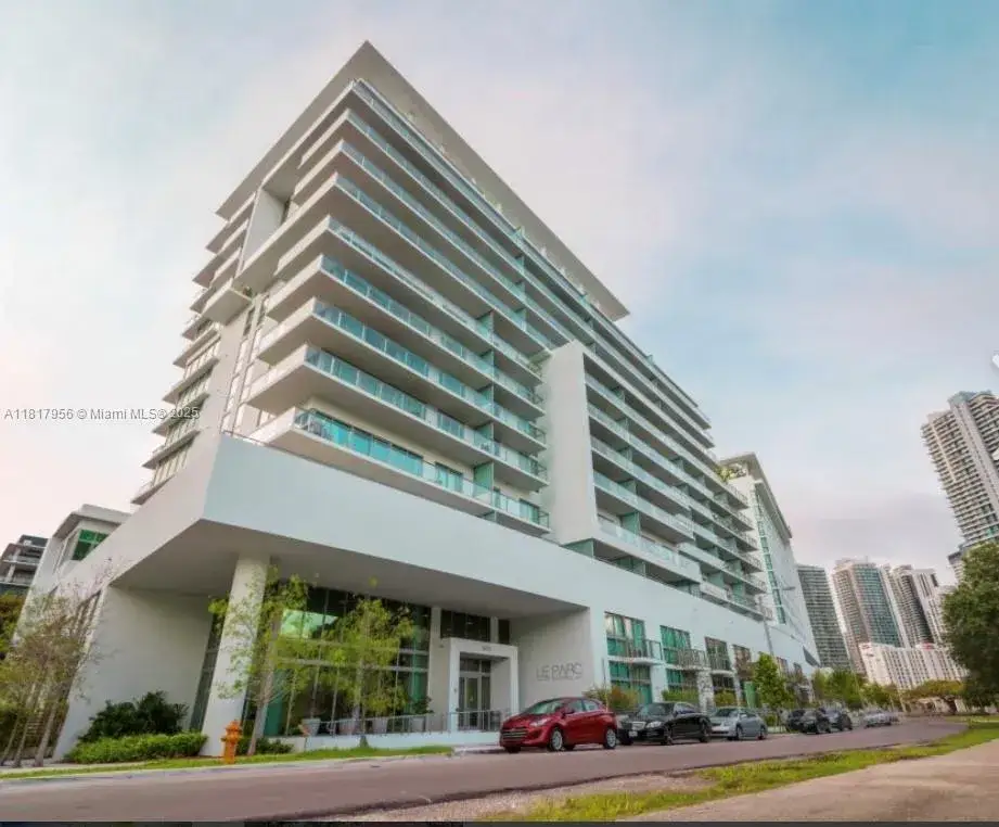 1 bedroom 2 bath Residential Lease for rent at 1600 SW 1st Ave # 606, Miami FL 33129
