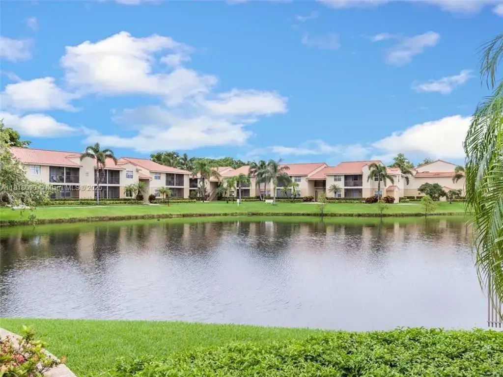 2 bedroom 1 bath Residential for sale at 1235 SW 46th Ave # 707, Pompano Beach FL 33069