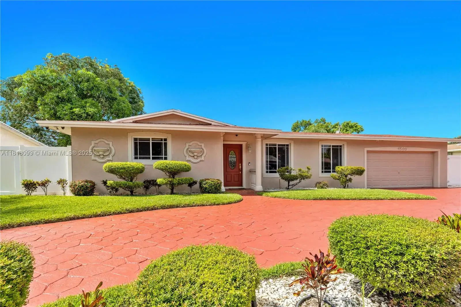 3 bedroom 2 bath Residential for sale at 4500 NW 7th St, Plantation FL 33317