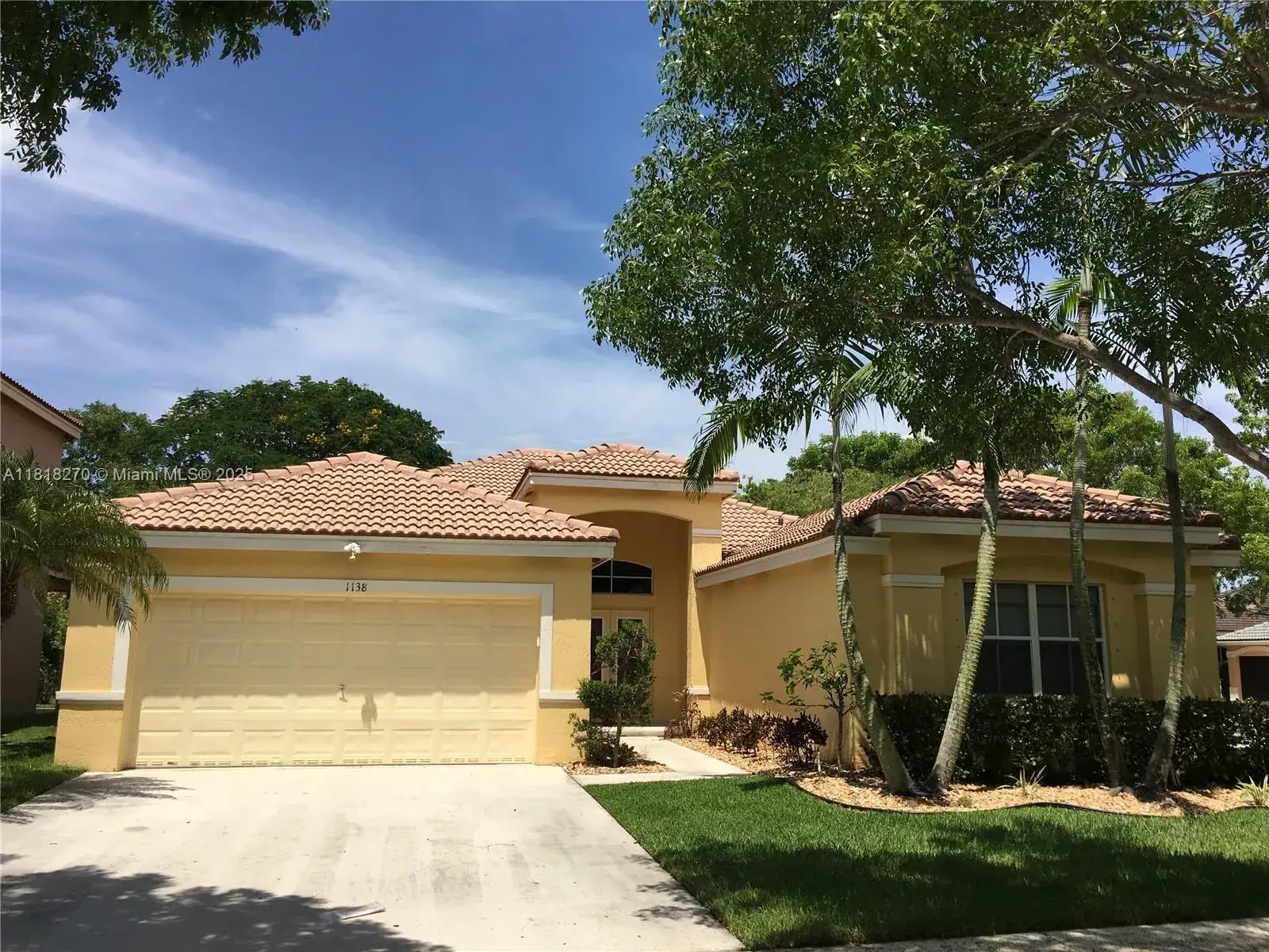 4 bedroom 2 bath Residential Lease for rent at 1138 Croton Ct # 1138, Weston FL 33327