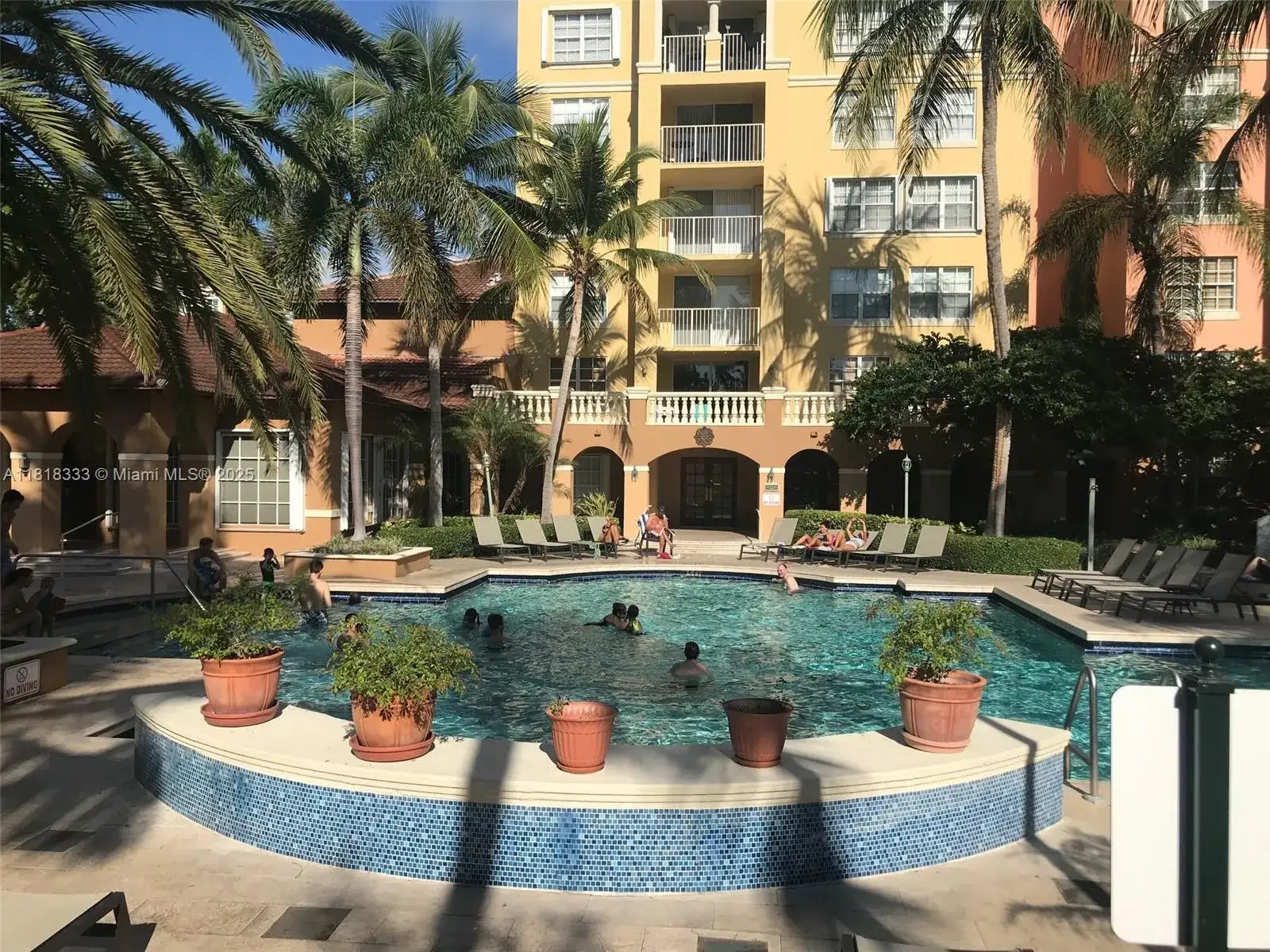 2 bedroom 2 bath Residential Lease for rent at 19801 E Country Club Dr # 603, Aventura FL 33180