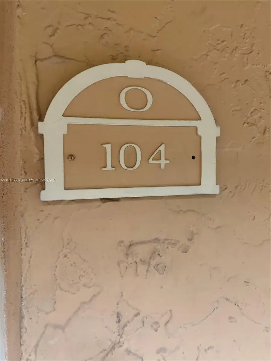 2 bedroom 2 bath Residential for sale at 17911 NW 68th Ave # O104, Hialeah FL 33015