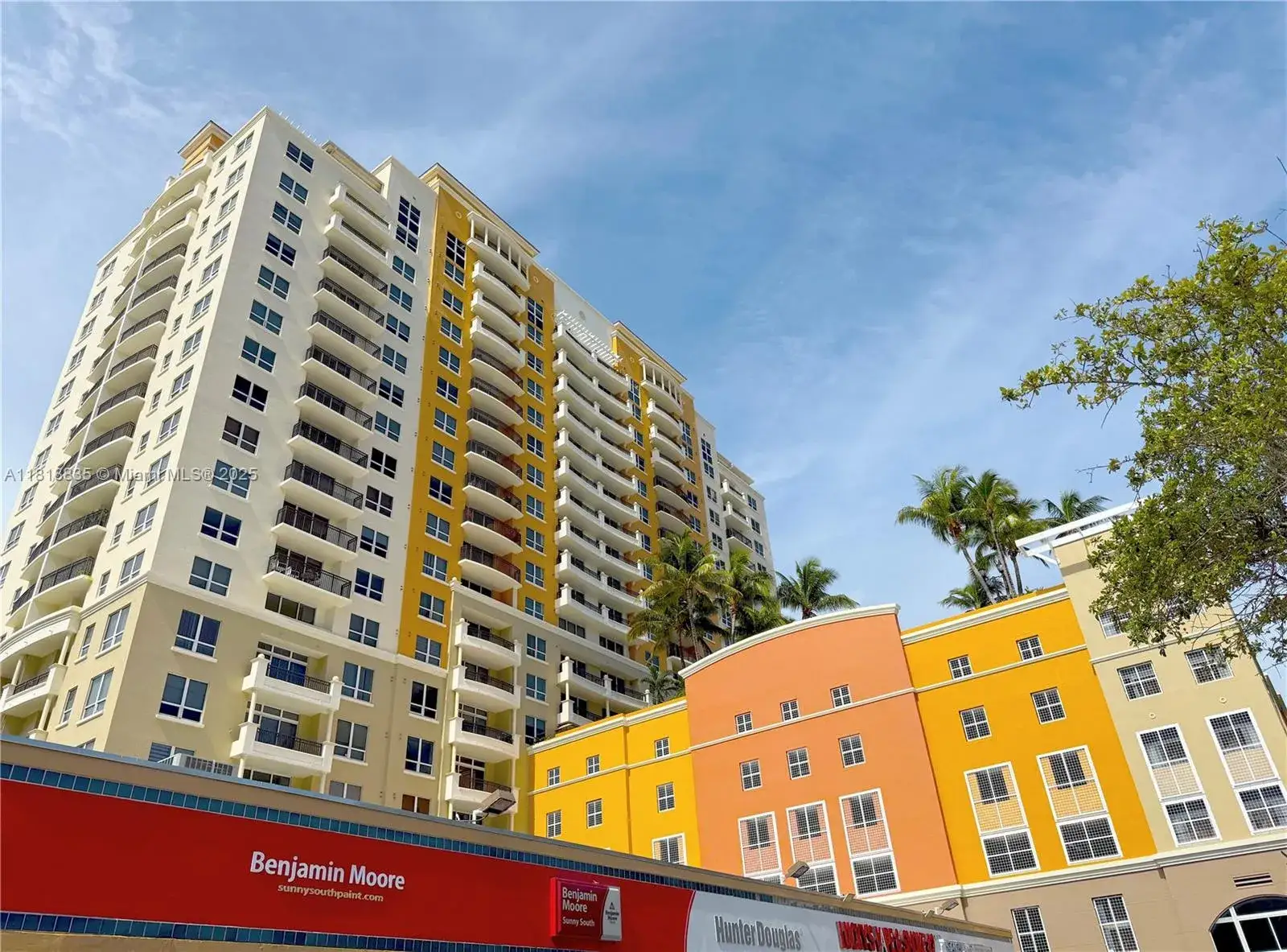 1 bedroom 1 bath Residential for sale at 3232 SW 22nd Ter # 404, Miami FL 33145
