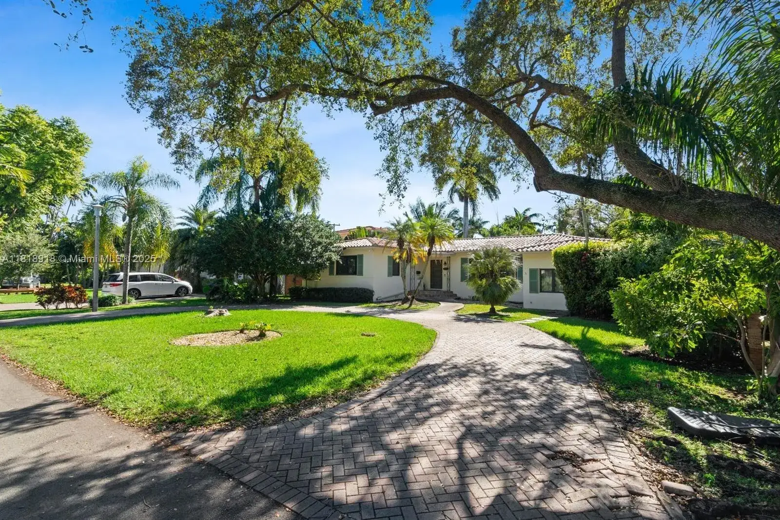3 bedroom 2 bath Residential for sale at 1020 NE 98th St, Miami Shores FL 33138