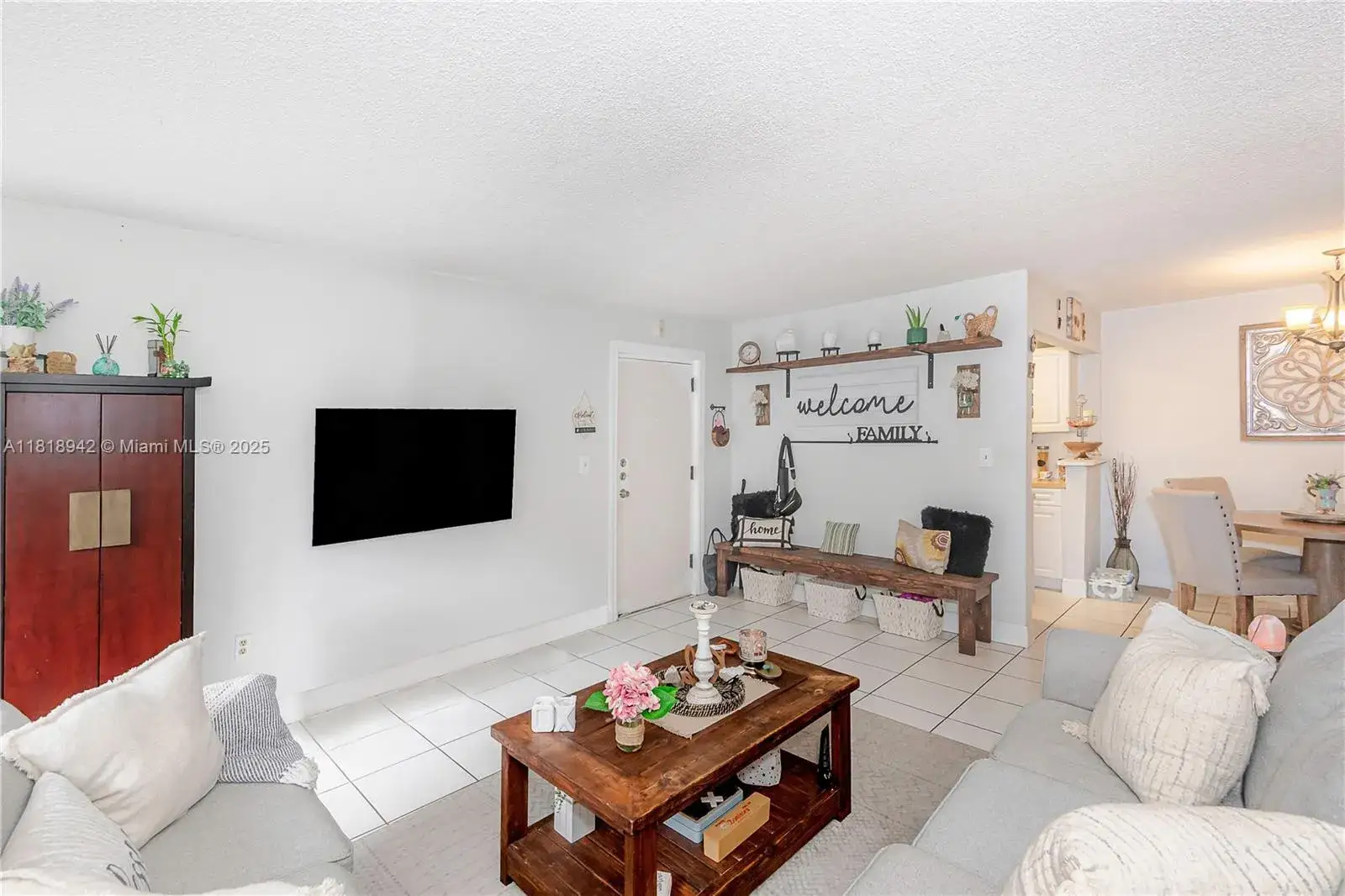 1 bedroom 1 bath Residential for sale at 10816 N Kendall Dr # R17, Miami FL 33176