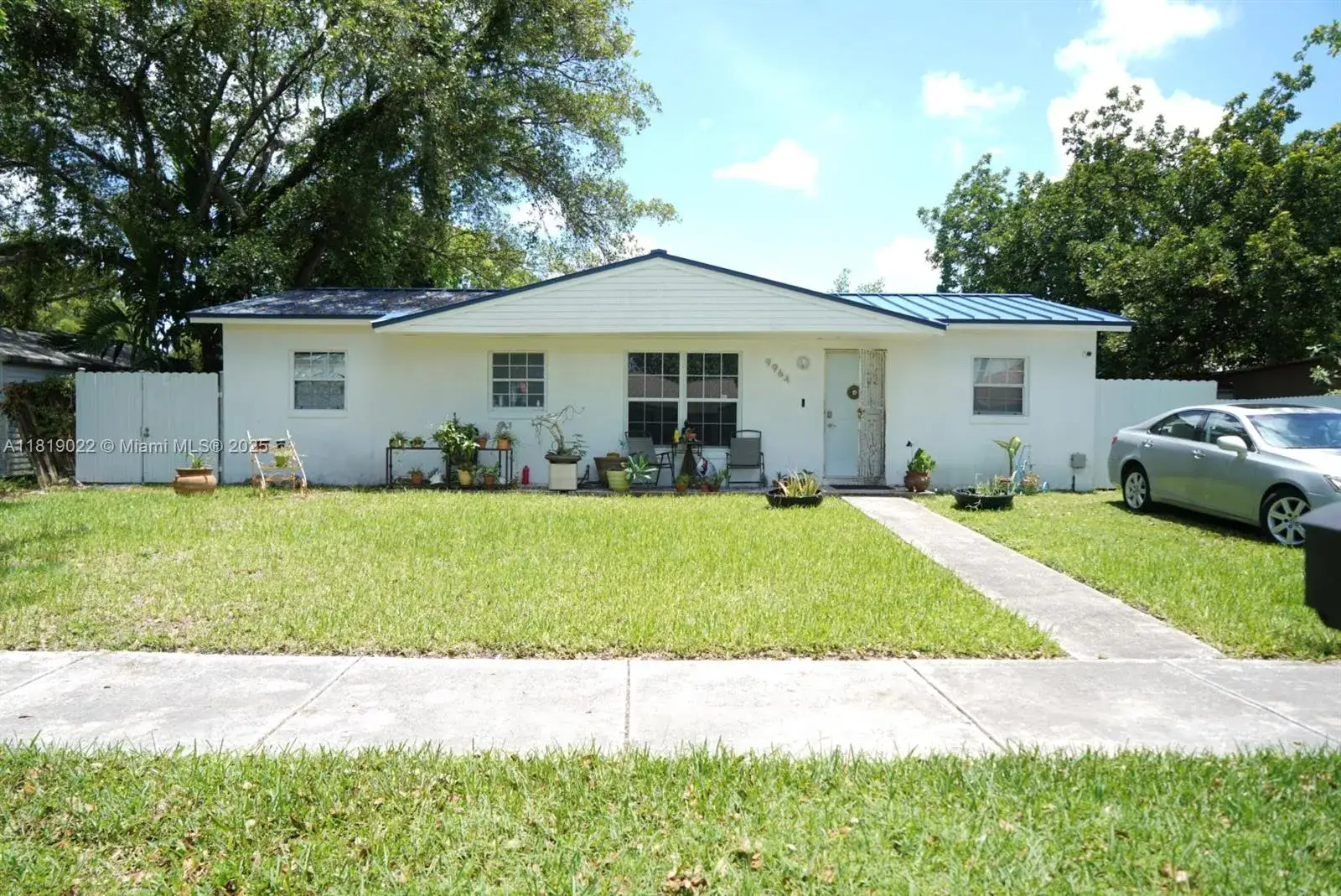 3 bedroom 1 bath Residential for sale at 9964 SW 154th St, Miami FL 33157