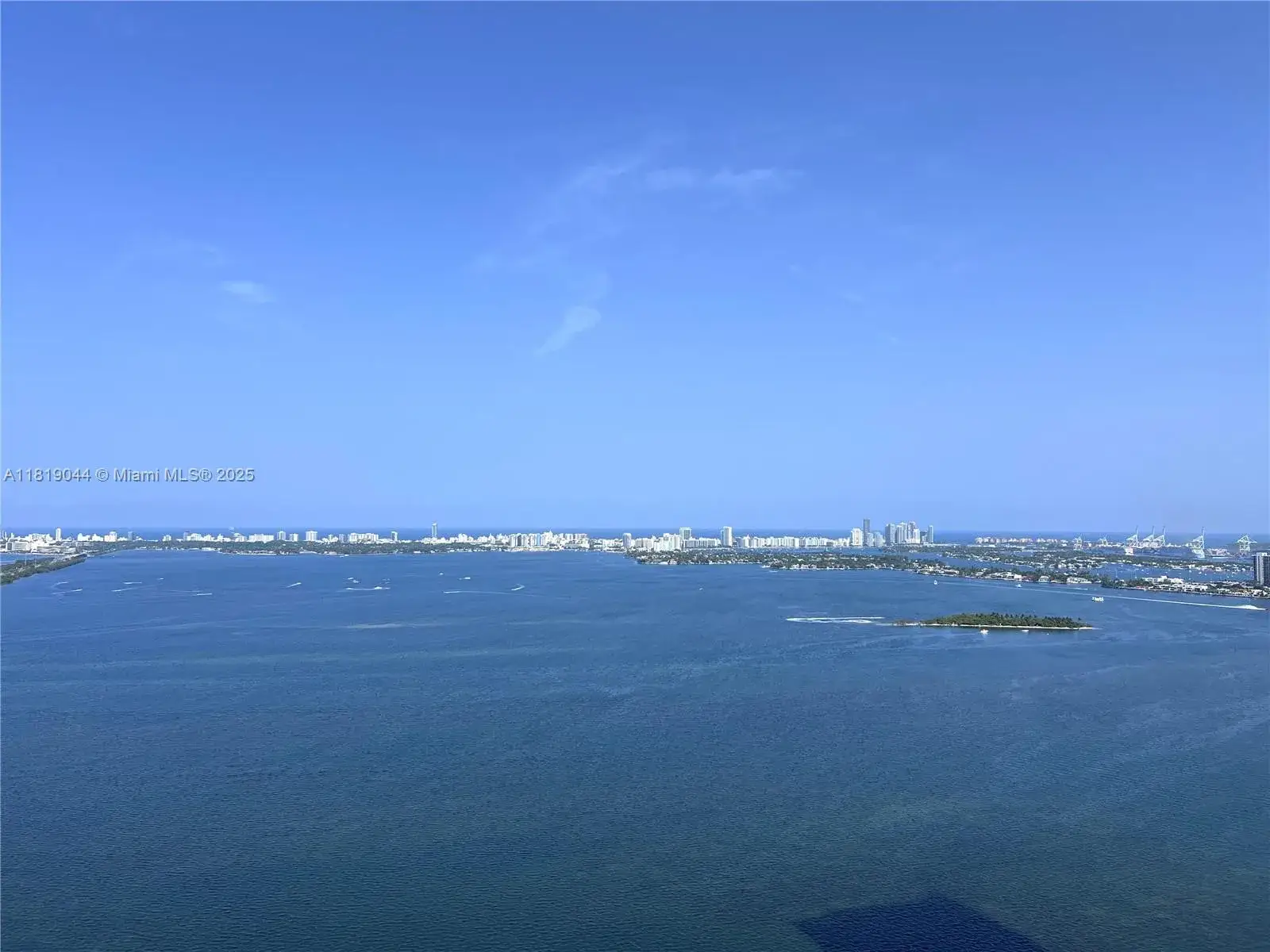 4 bedroom 4 bath Residential Lease for rent at 650 NE 32nd St # 4301, Miami FL 33137