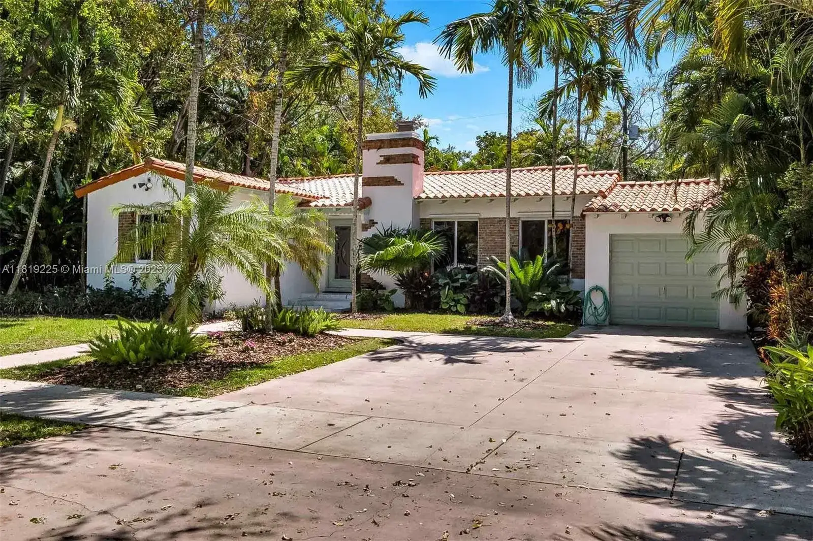 3 bedroom 2 bath Residential Lease for rent at 262 NE 98th St, Miami Shores FL 33138