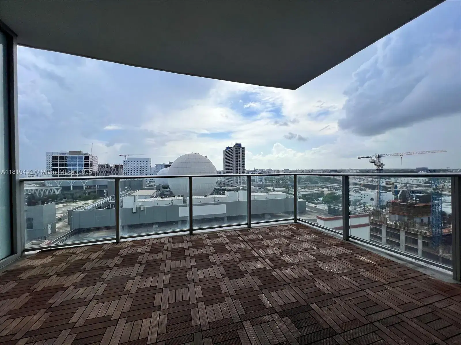 2 bedroom 3 bath Residential for sale at 851 NE 1st Ave # 1208, Miami FL 33132