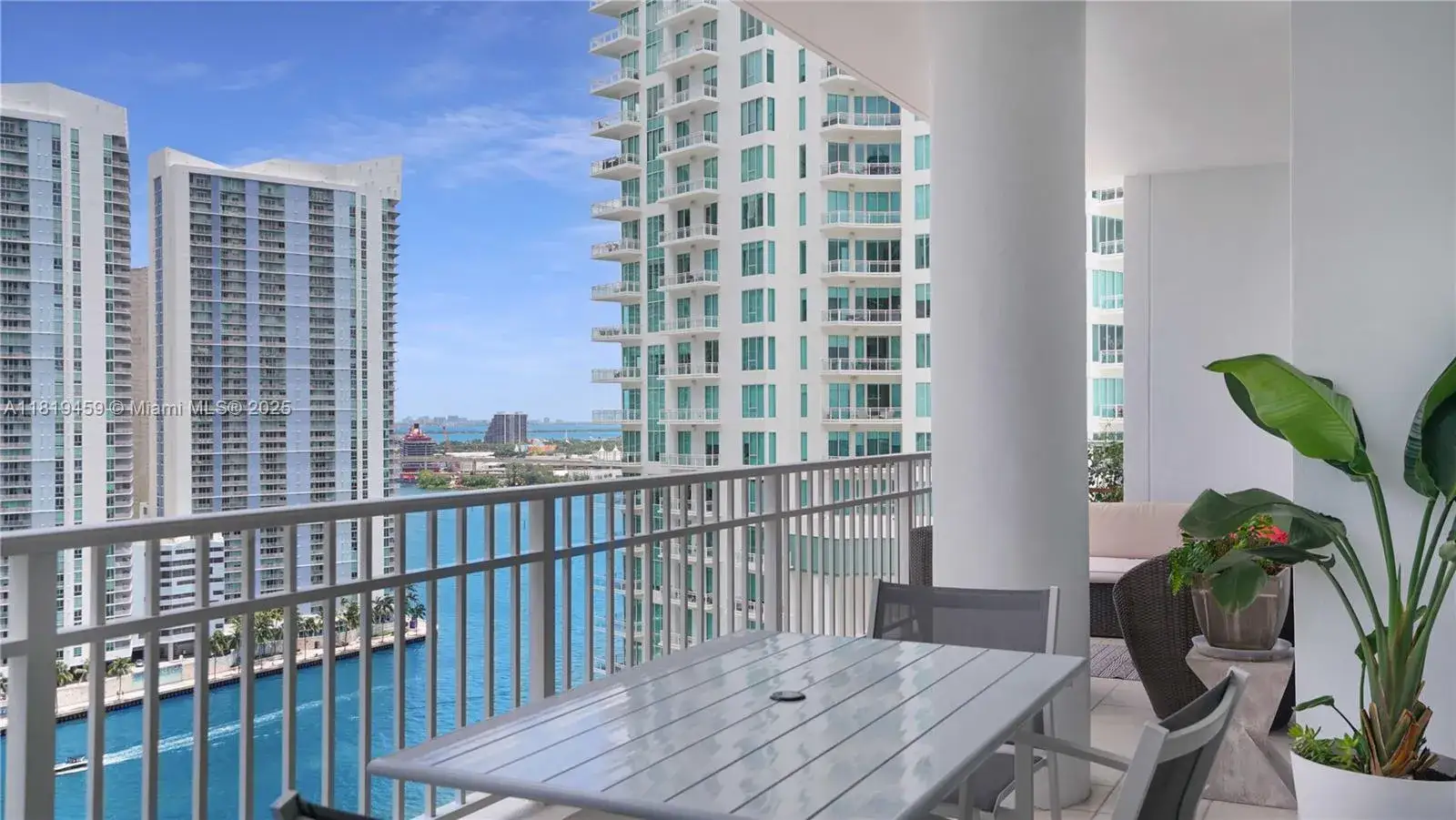2 bedroom 2 bath Residential for sale at 801 Brickell Key Blvd # 2210, Miami FL 33131