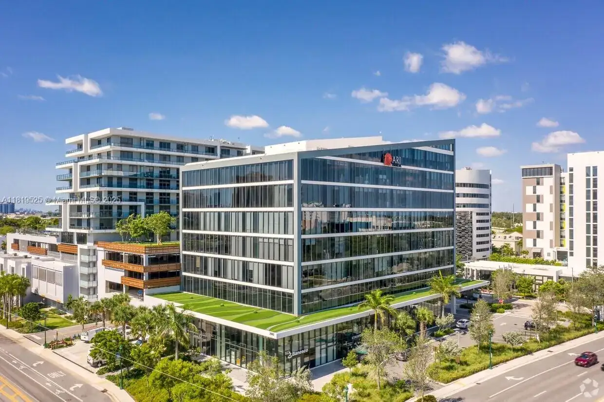 Commercial Sale for sale at 2980 NE 207th St # 501, Aventura FL 33180