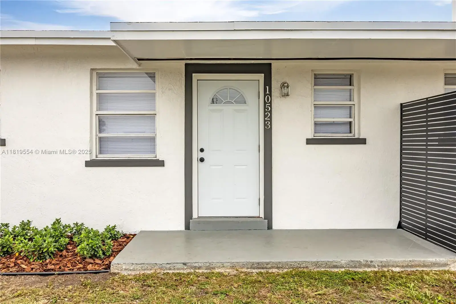3 bedroom 1 bath Residential Lease for rent at 10523 SW 184th St # 10523, Cutler Bay FL 33157