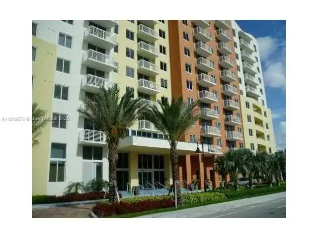1 bedroom 1 bath Residential for sale at 2775 NE 187th St # 407, Aventura FL 33180