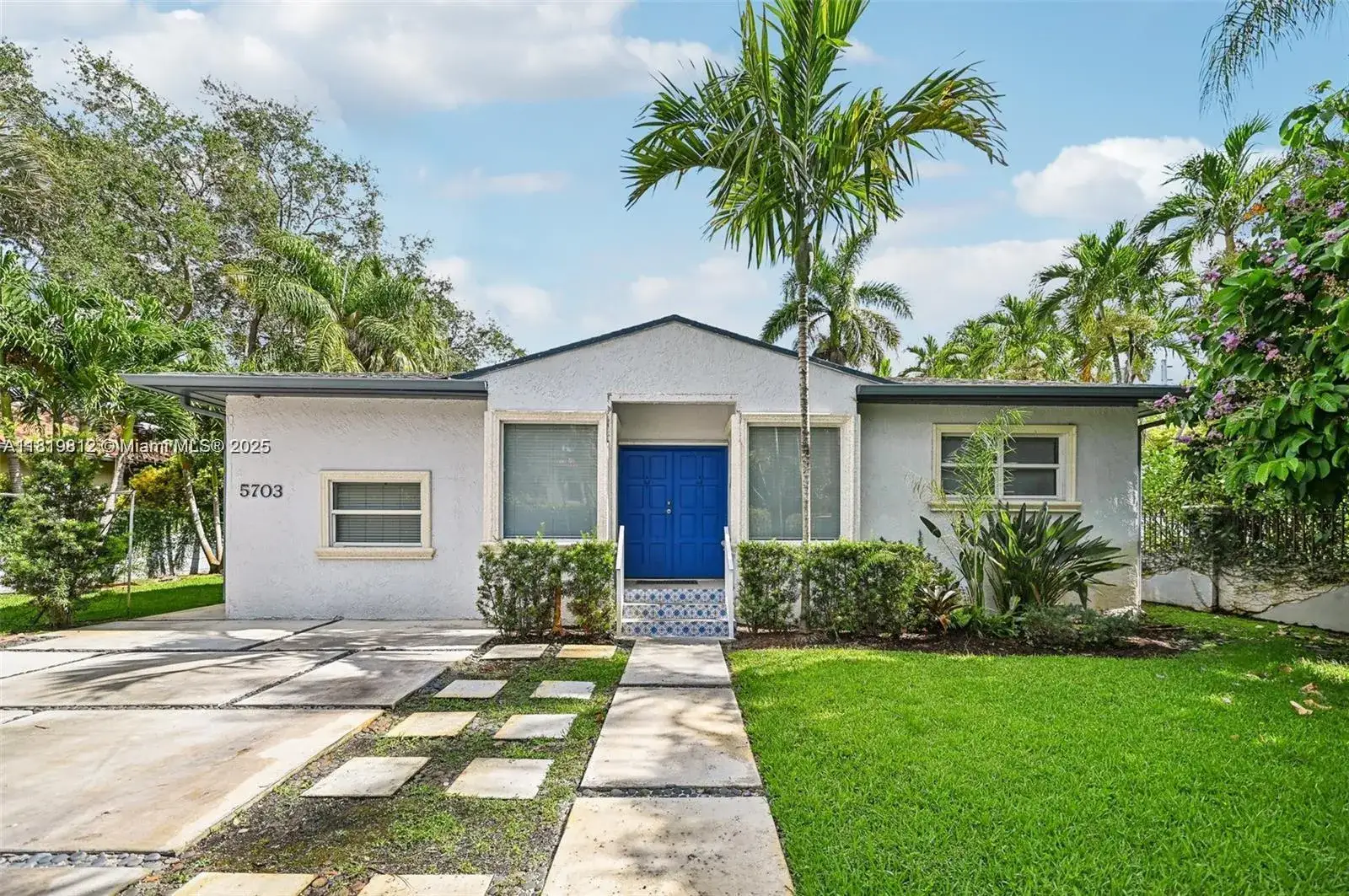 3 bedroom 3 bath Residential for sale at 5703 SW 83rd St, South Miami FL 33143