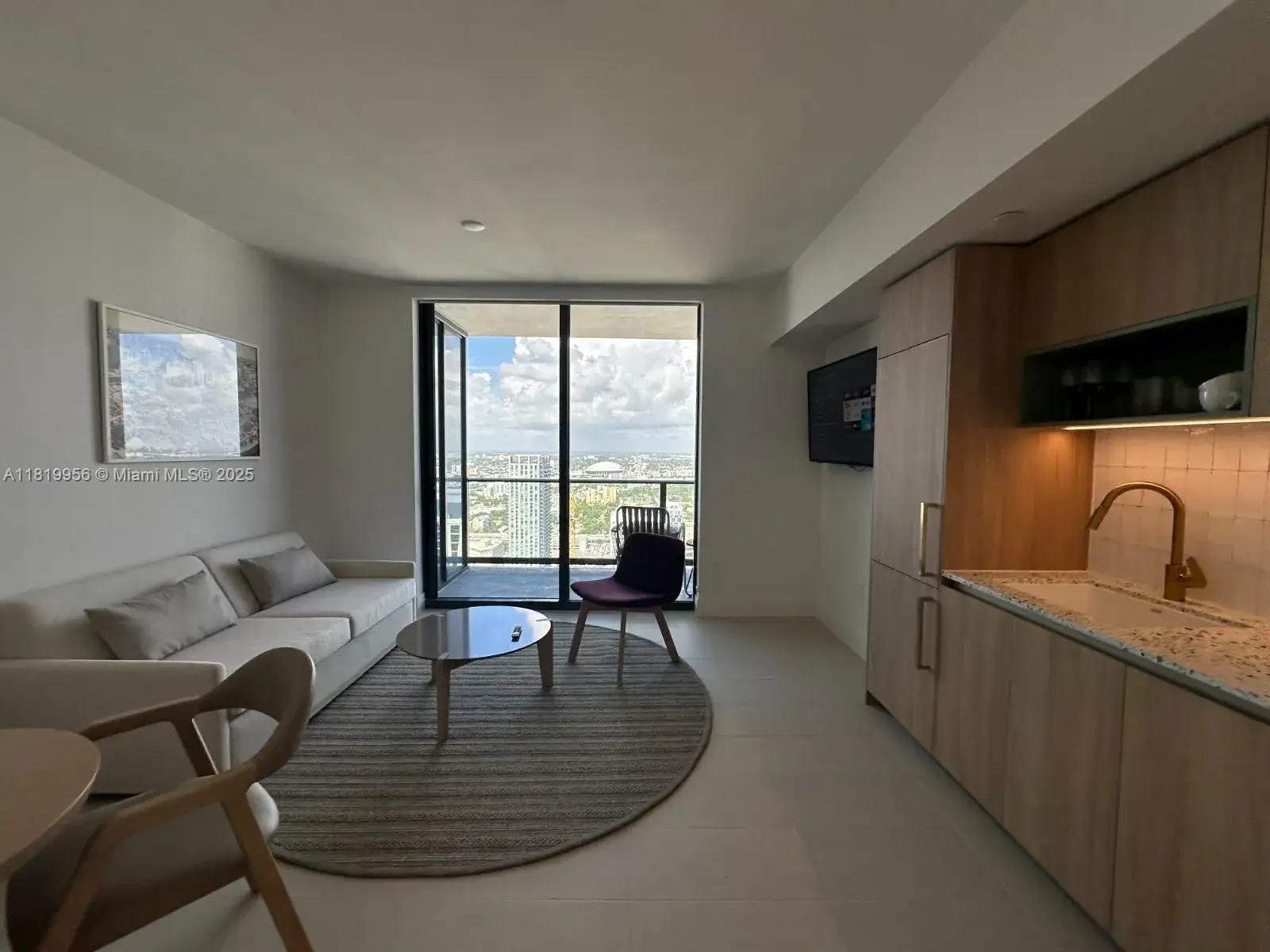1 bedroom 1 bath Residential for sale at 601 NE 1st Aveue # 4603, Miami FL 33132