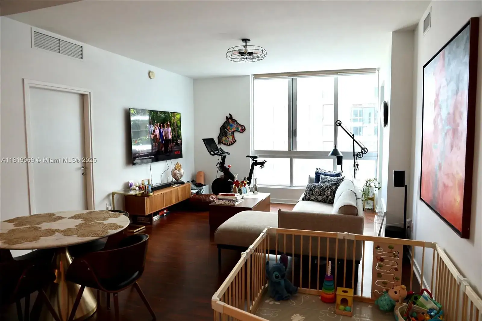 2 bedroom 2 bath Residential for sale at 300 S BISCAYNE BLVD # 3504, Miami FL 33131