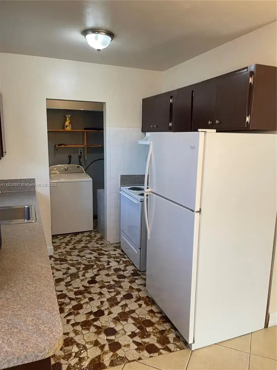 4 bedroom 3 bath Residential for sale at 357 SW 1st Ter, Deerfield Beach FL 33441