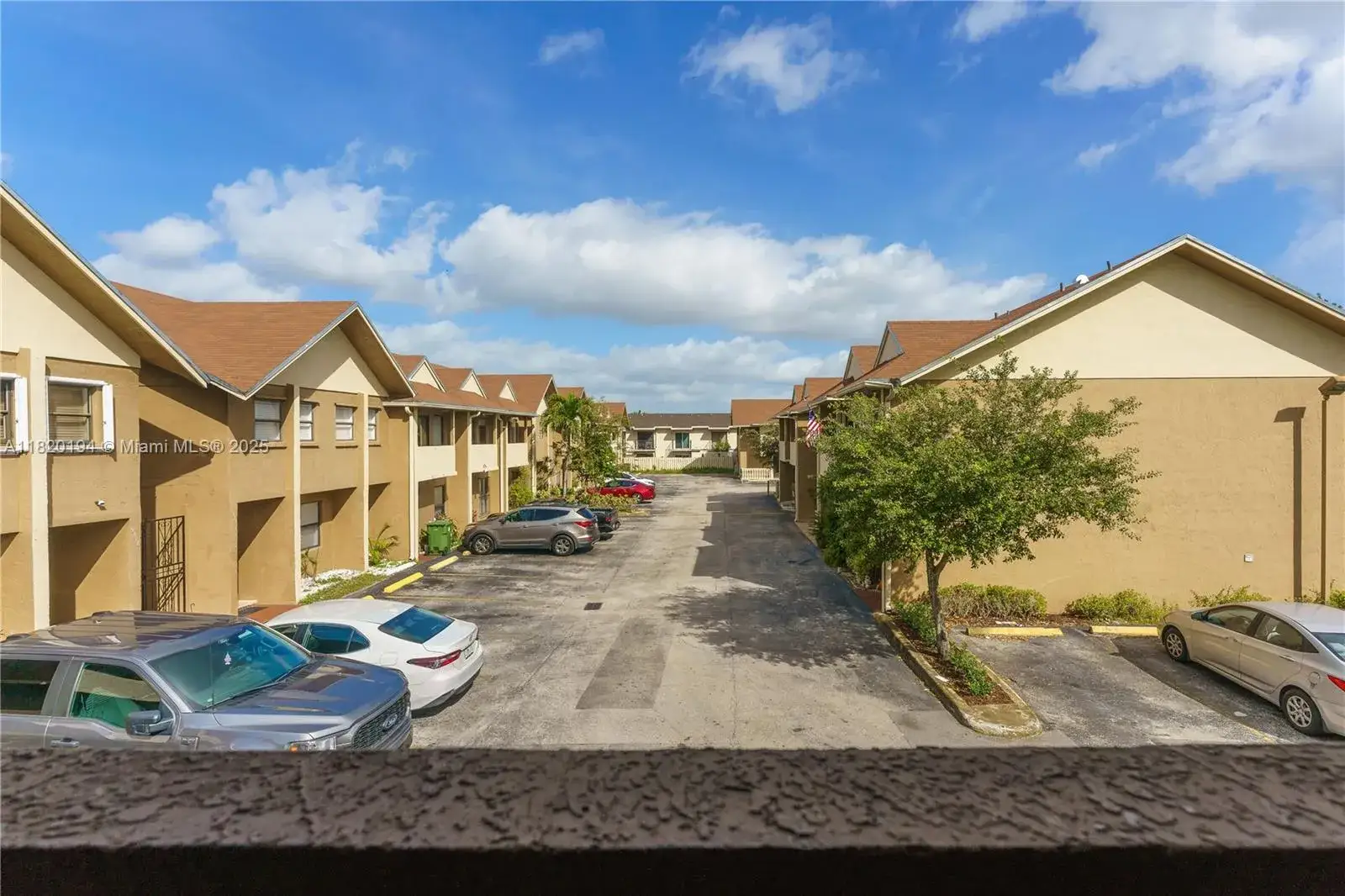 2 bedroom 1 bath Residential for sale at 5314 W 26th Ave # 105, Hialeah FL 33016