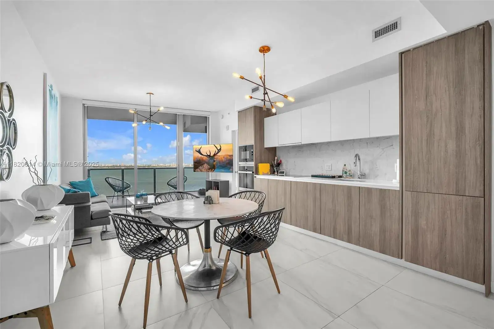 2 bedroom 2 bath Residential for sale at 2900 NE 7th Ave # 1806, Miami FL 33137