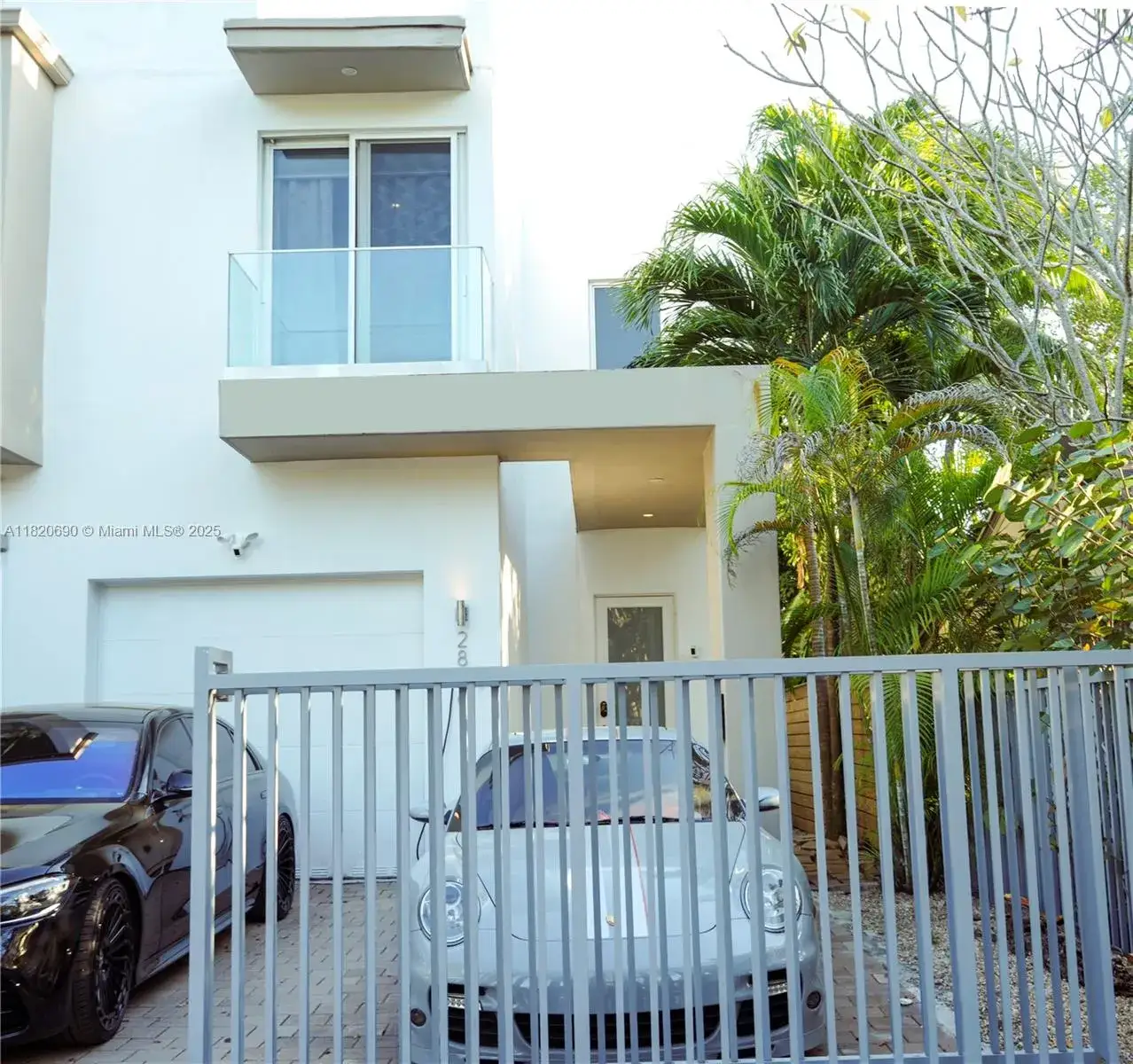 3 bedroom 3 bath Residential for sale at 2836 W Trade Ave # 2836, Miami FL 33133