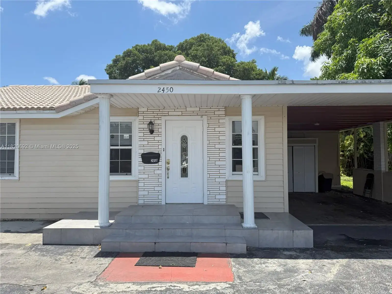 4 bedroom 2 bath Residential Lease for rent at 2450 Garfield St # 0, Hollywood FL 33020