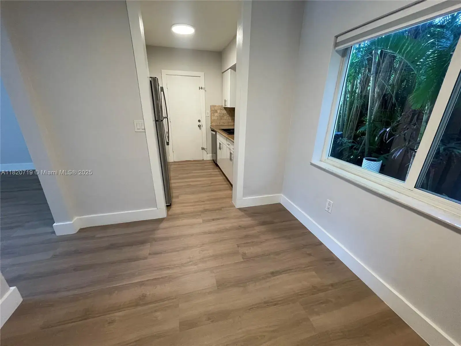 2 bedroom 1 bath Residential Lease for rent at 125 Edgewater Dr # 2, Coral Gables FL 33133
