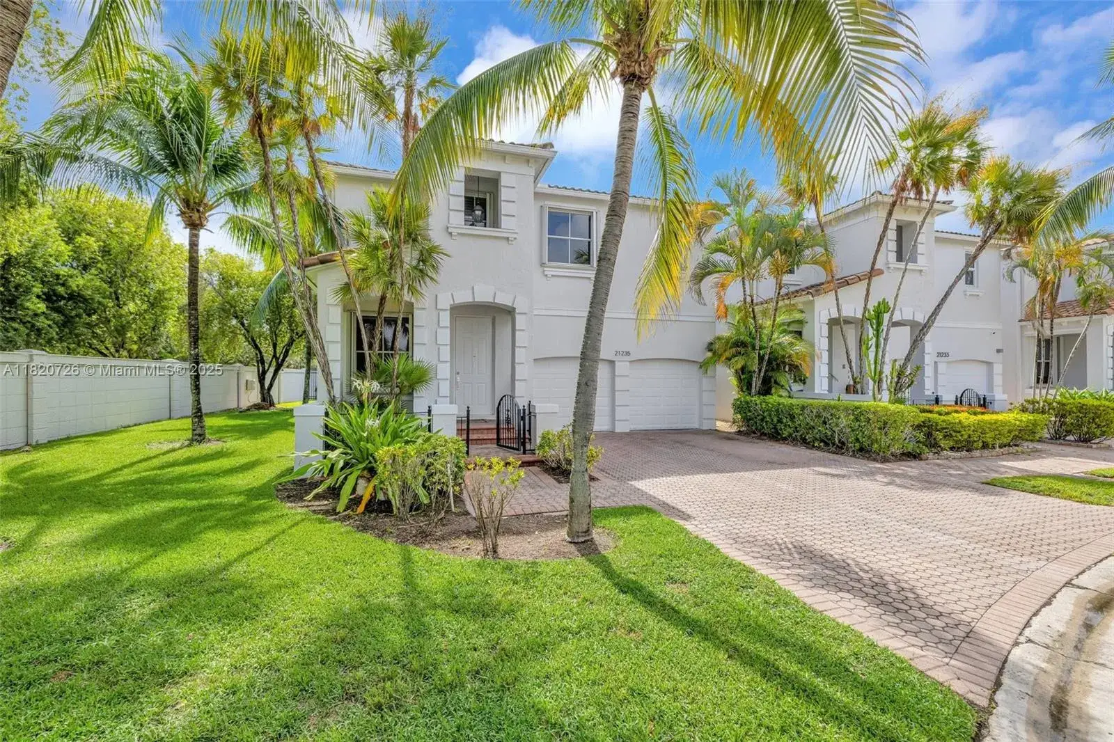 4 bedroom 3 bath Residential for sale at 21235 NE 33rd Ave, Aventura FL 33180
