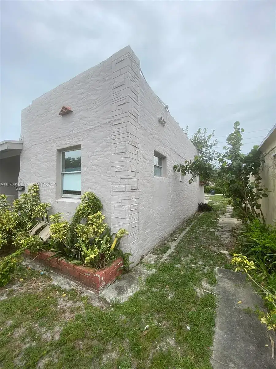 Residential Income for sale at 2014 Funston St, Hollywood FL 33020