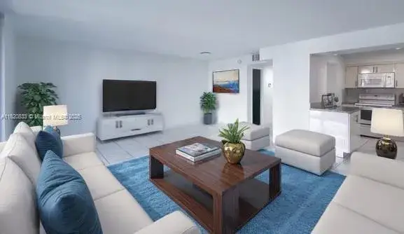 1 bedroom 1 bath Residential Lease for rent at 1800 Collins Ave # 5C, Miami Beach FL 33139