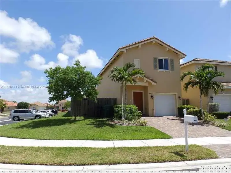3 bedroom 2 bath Residential Lease for rent at 8963 SW 215th Ln, Cutler Bay FL 33189