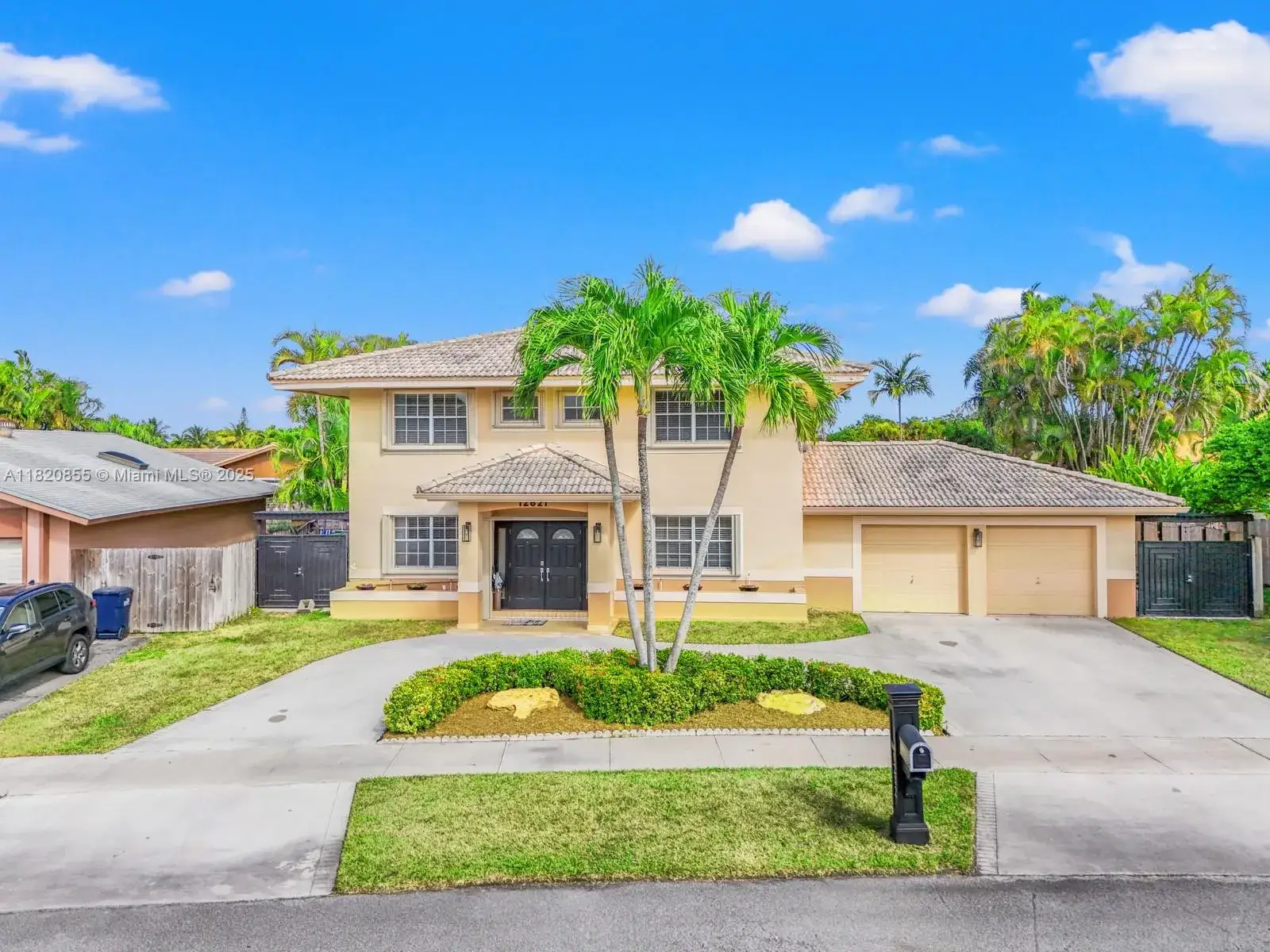 3 bedroom 3 bath Residential for sale at 12821 SW 148th St Rd, Miami FL 33186