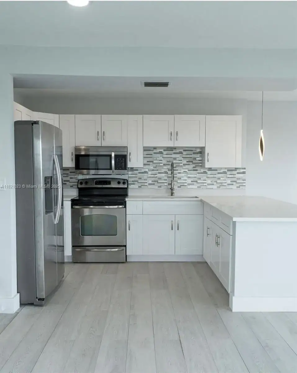 2 bedroom 2 bath Residential for sale at 4174 Inverrary Dr # 802, Lauderhill FL 33319