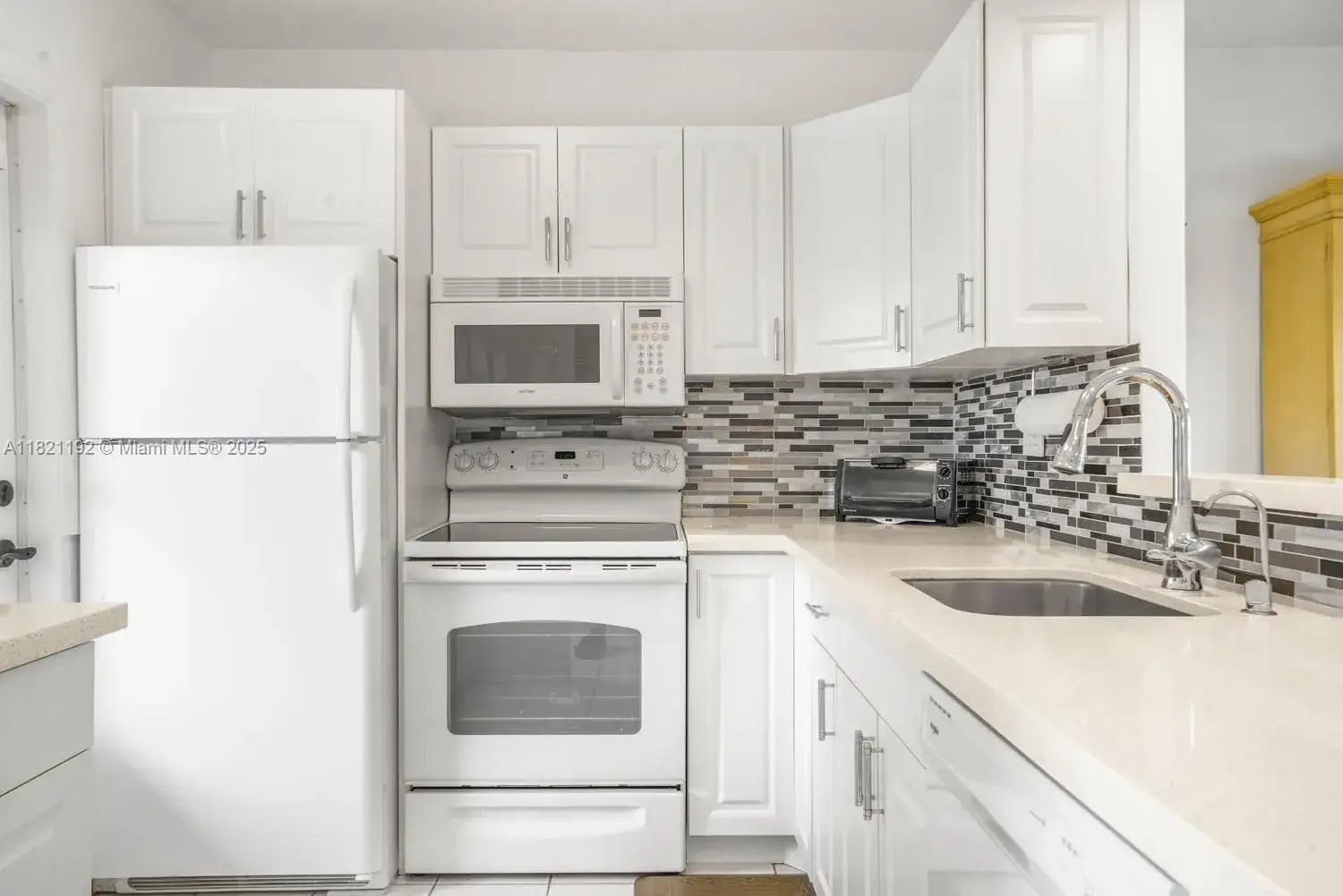 2 bedroom 2 bath Residential for sale at 4706 NW 36th St # 616, Lauderdale Lakes FL 33319