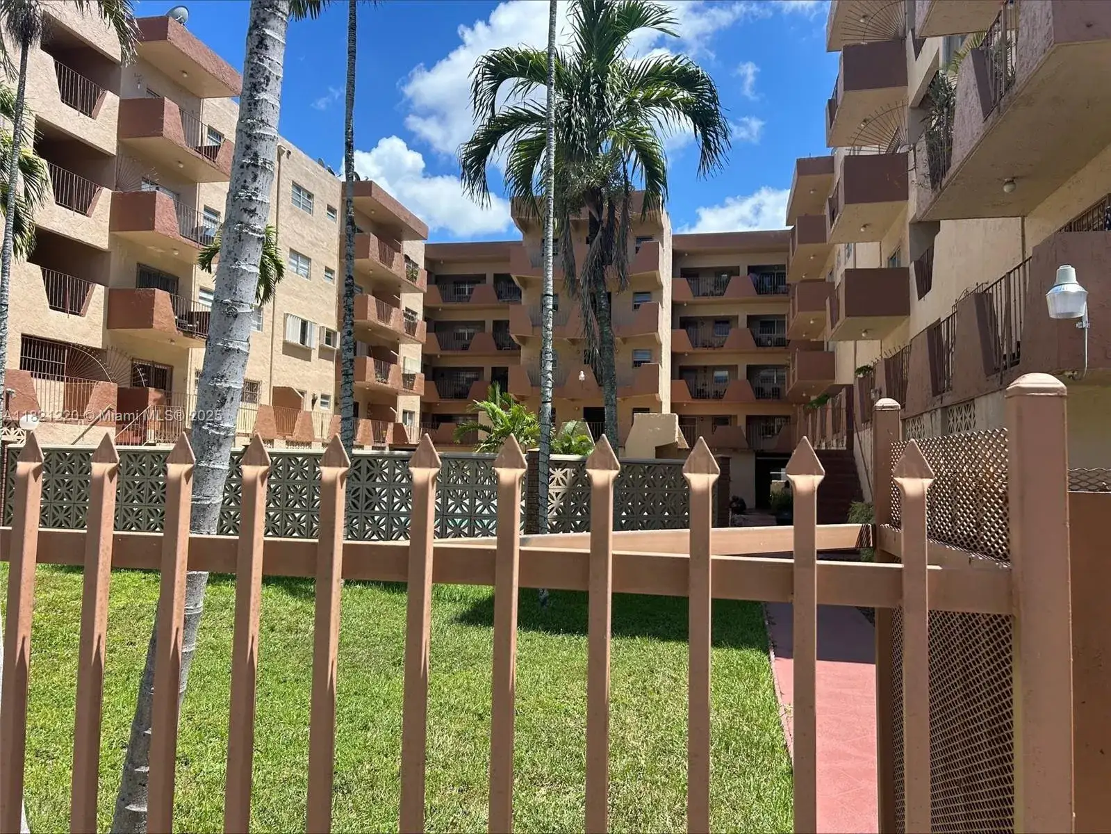 2 bedroom 1 bath Residential for sale at 1630 W 46th St # 511C, Hialeah FL 33012