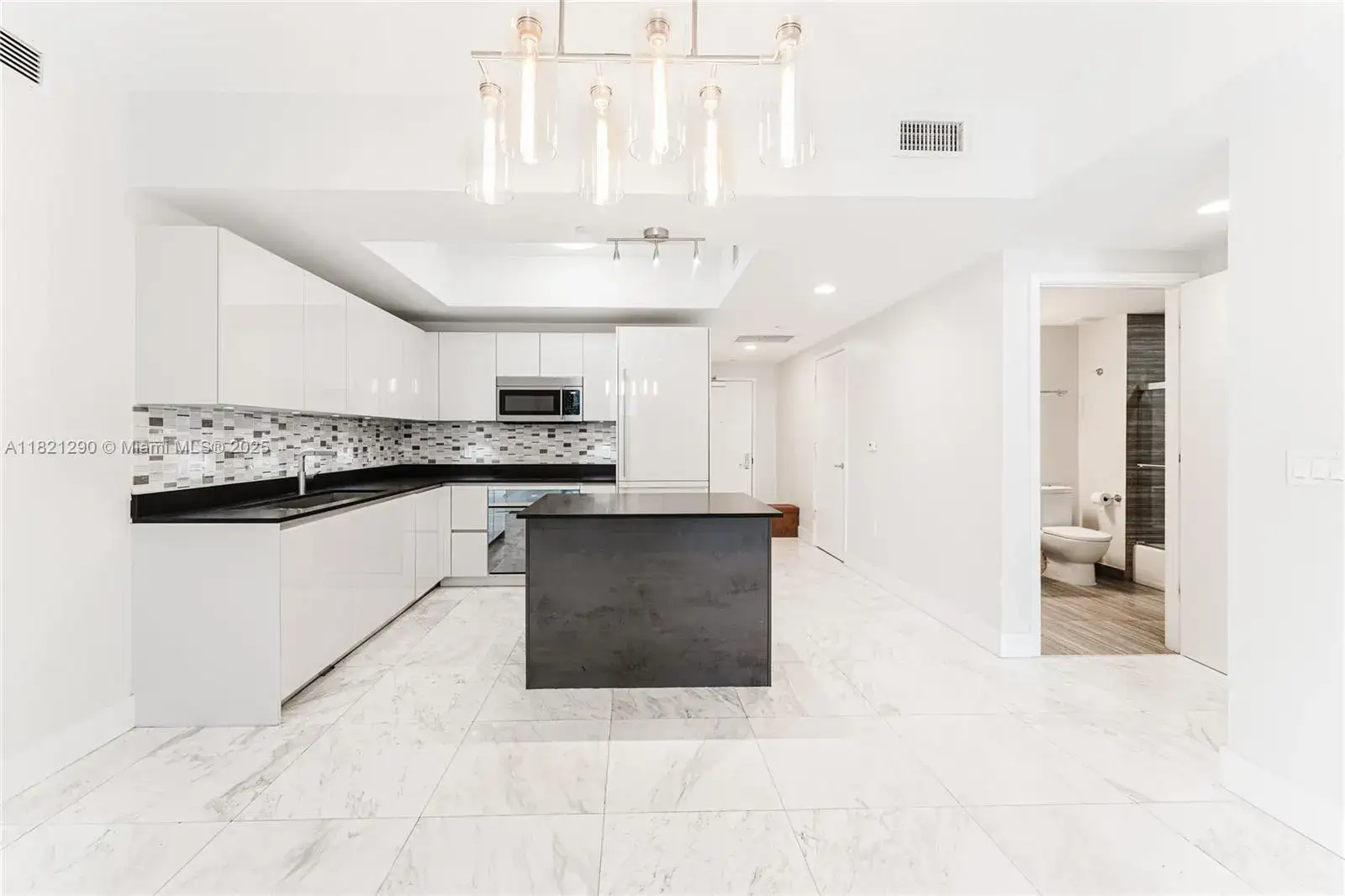 2 bedroom 2 bath Residential for sale at 1010 Brickell Ave # 1409, Miami FL 33131