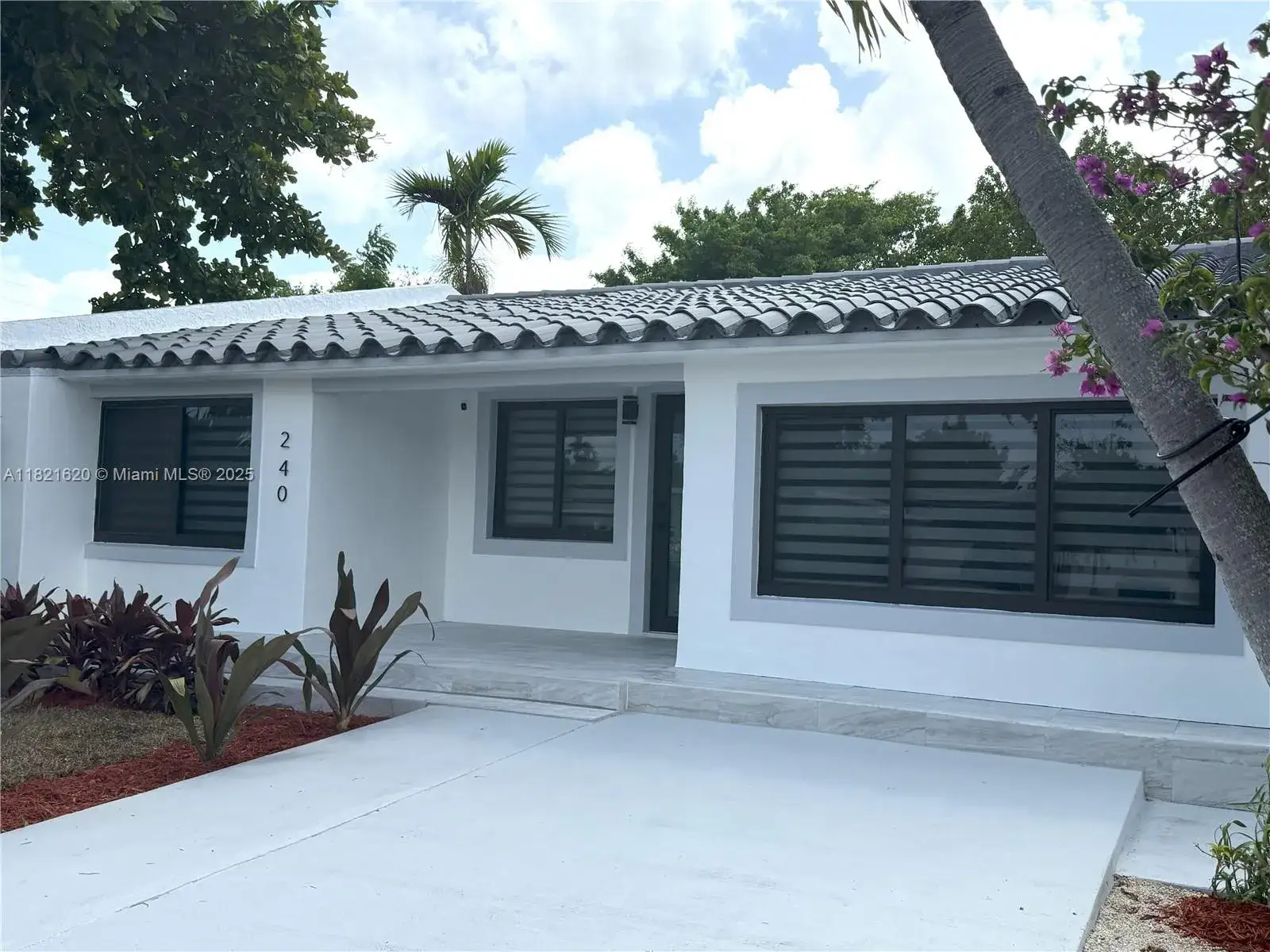 6 bedroom 4 bath Residential for sale at 240 SW 55th Ave, Miami FL 33134