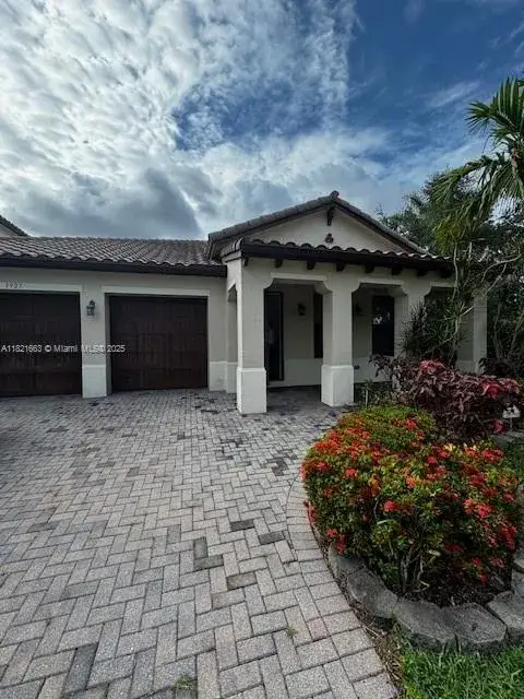 3 bedroom 2 bath Residential Lease for rent at 3927 NW 84th Way # 3927, Cooper City FL 33024