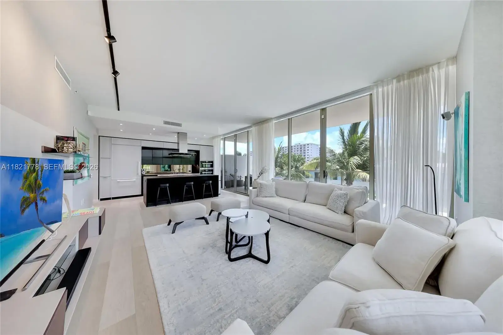 2 bedroom 2 bath Residential for sale at 300 Collins Ave # 3D, Miami Beach FL 33139