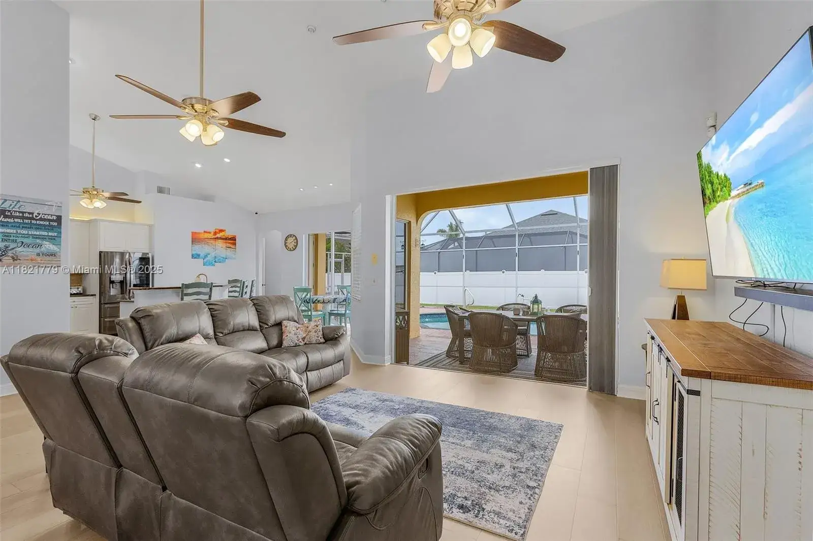 3 bedroom 3 bath Residential for sale at 1004 NW 33rd AVE, Cape Coral FL 33993