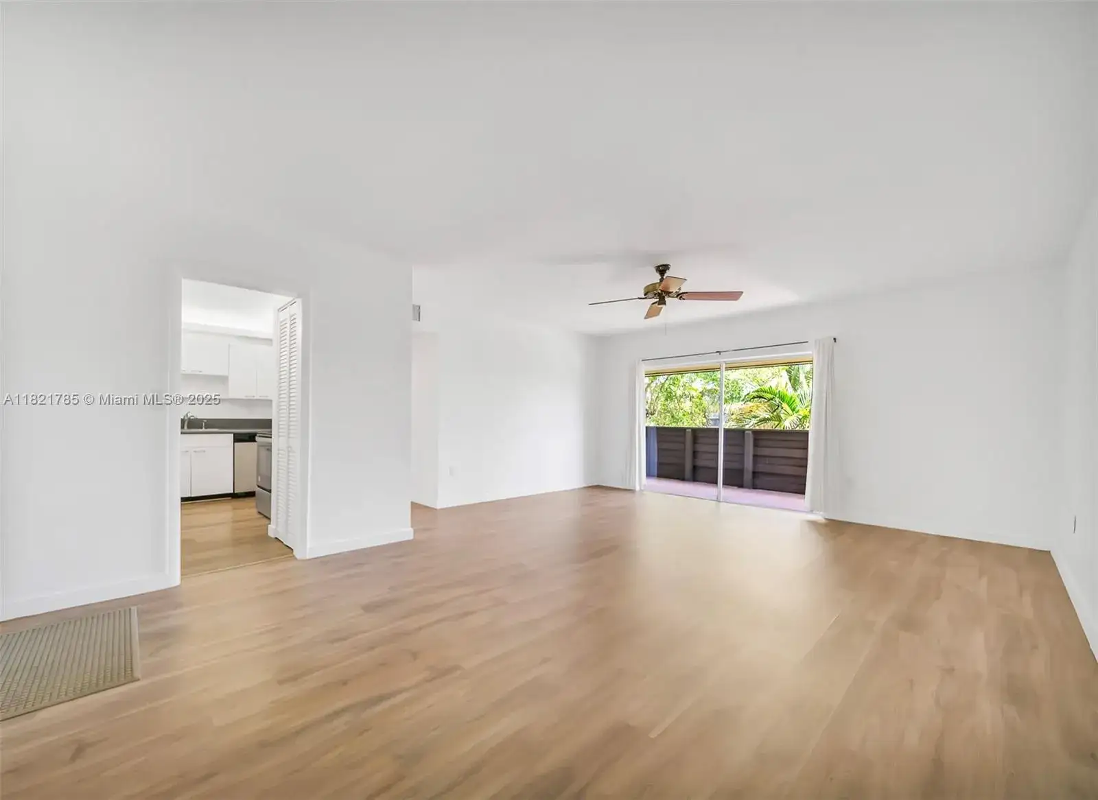 2 bedroom 2 bath Residential Lease for rent at 8335 SW 72nd Ave # 315D, Miami FL 33143