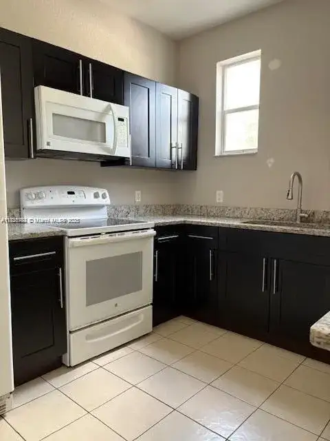 3 bedroom 2 bath Residential Lease for rent at 2111 Shoma Dr # 2111, Royal Palm Beach FL 33414