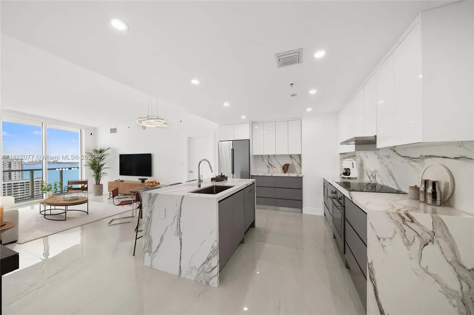 2 bedroom 2 bath Residential for sale at 1900 N Bayshore Dr # 2104, Miami FL 33132