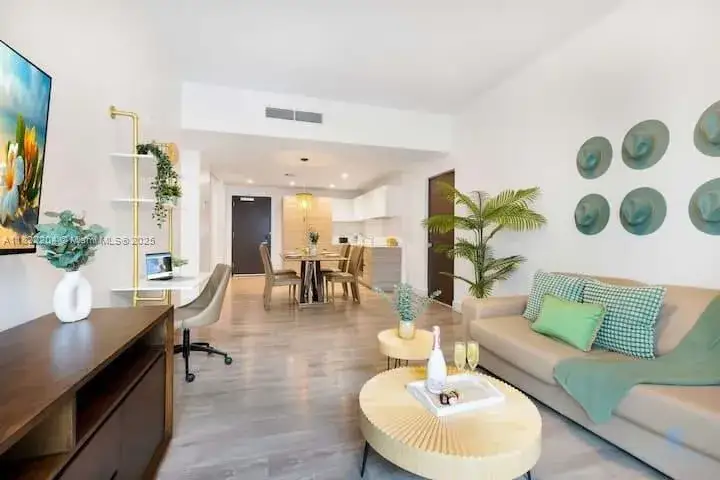 2 bedroom 1 bath Residential for sale at 777 N Ocean Dr # N521, Hollywood FL 33019