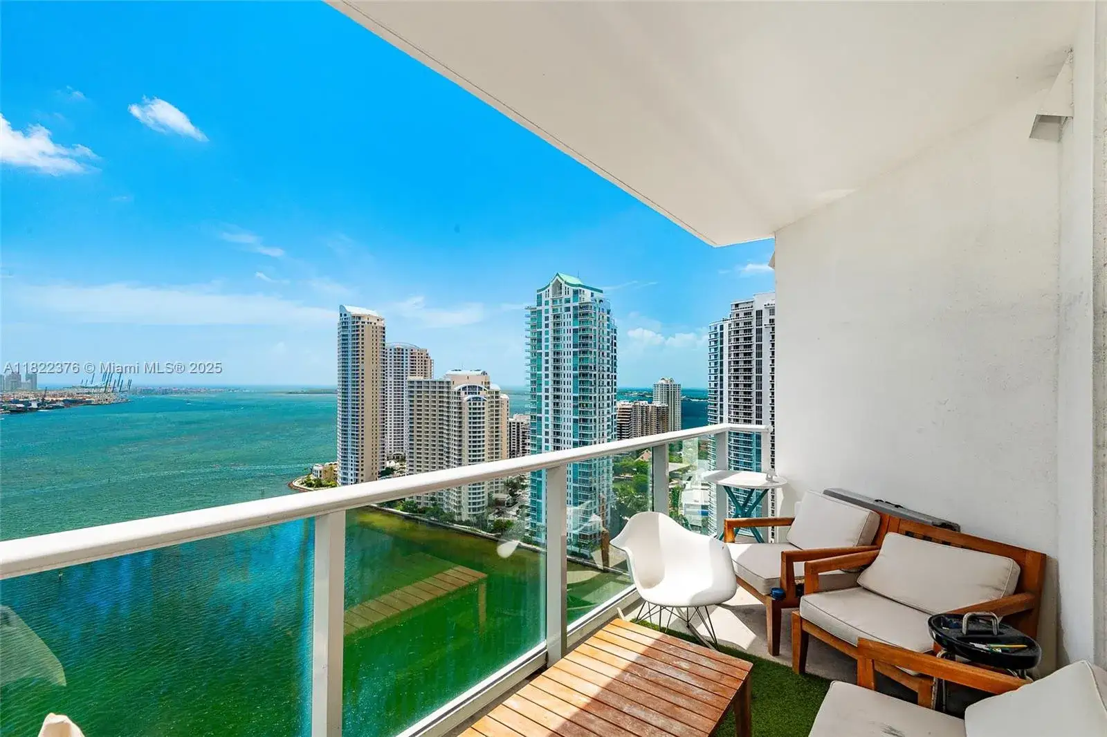 2 bedroom 2 bath Residential for sale at 300 S Biscayne Blvd # 2612, Miami FL 33131