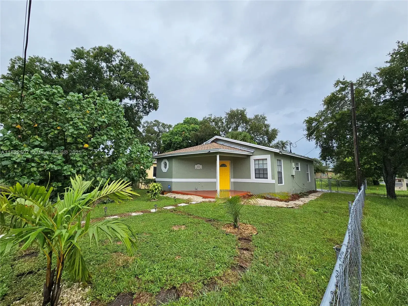 3 bedroom 1 bath Residential for sale at 800 NW 15th Ave, Fort Lauderdale FL 33311